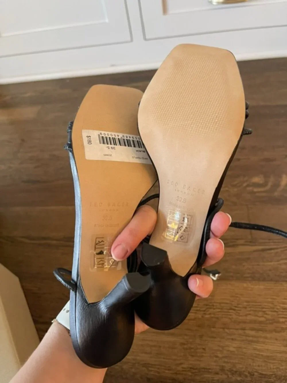 Ted Baker Black Leather Strappy Knotted Square Toe Heeled Sandals 39.5 9.5 NWOT
